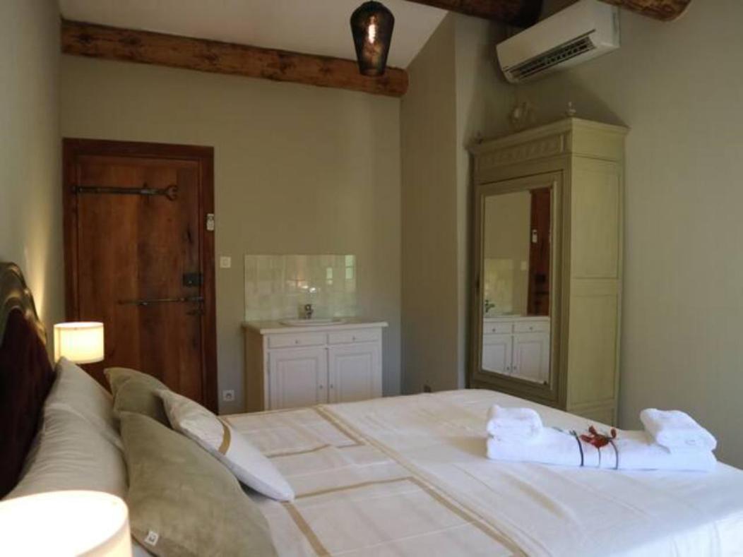 Mas Du Rollier Chambres D'Hotes Eygalieres  Exterior photo